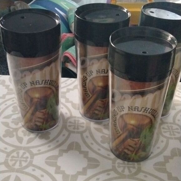 Lot of Starbucks - Picture 2 of 4